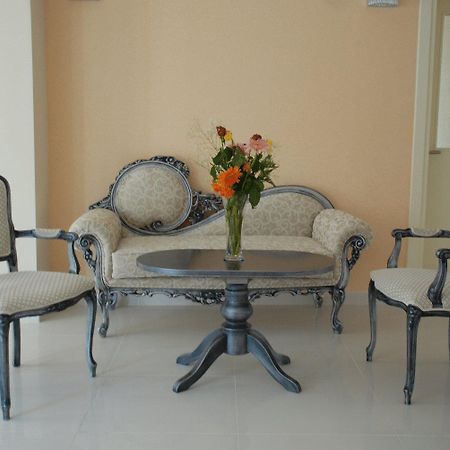 Oasis Hotel Szkála Kültér fotó